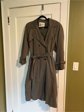 Vintage London Fog Double-Breasted Trench Coat in Olive Taupe